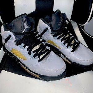 Jordan 5 size 9.5
